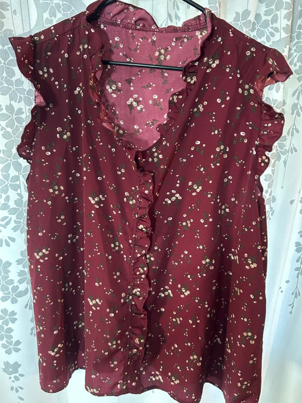 Women's Ruffle V-Neck Floral Tank Top - Burgundy